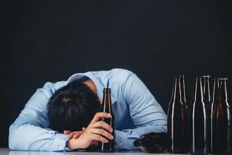 What to Do if Your Employee Is Addicted to Alcohol
